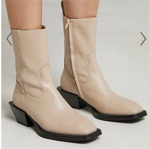 Alias Mae Penny Bootie in Cream